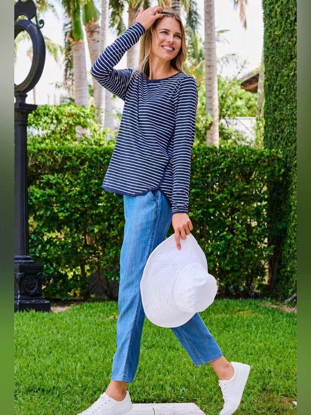 Coolibar Enclave Weekend Pants Women’s Small Light Indigo Chambray TENCEL Lyocel